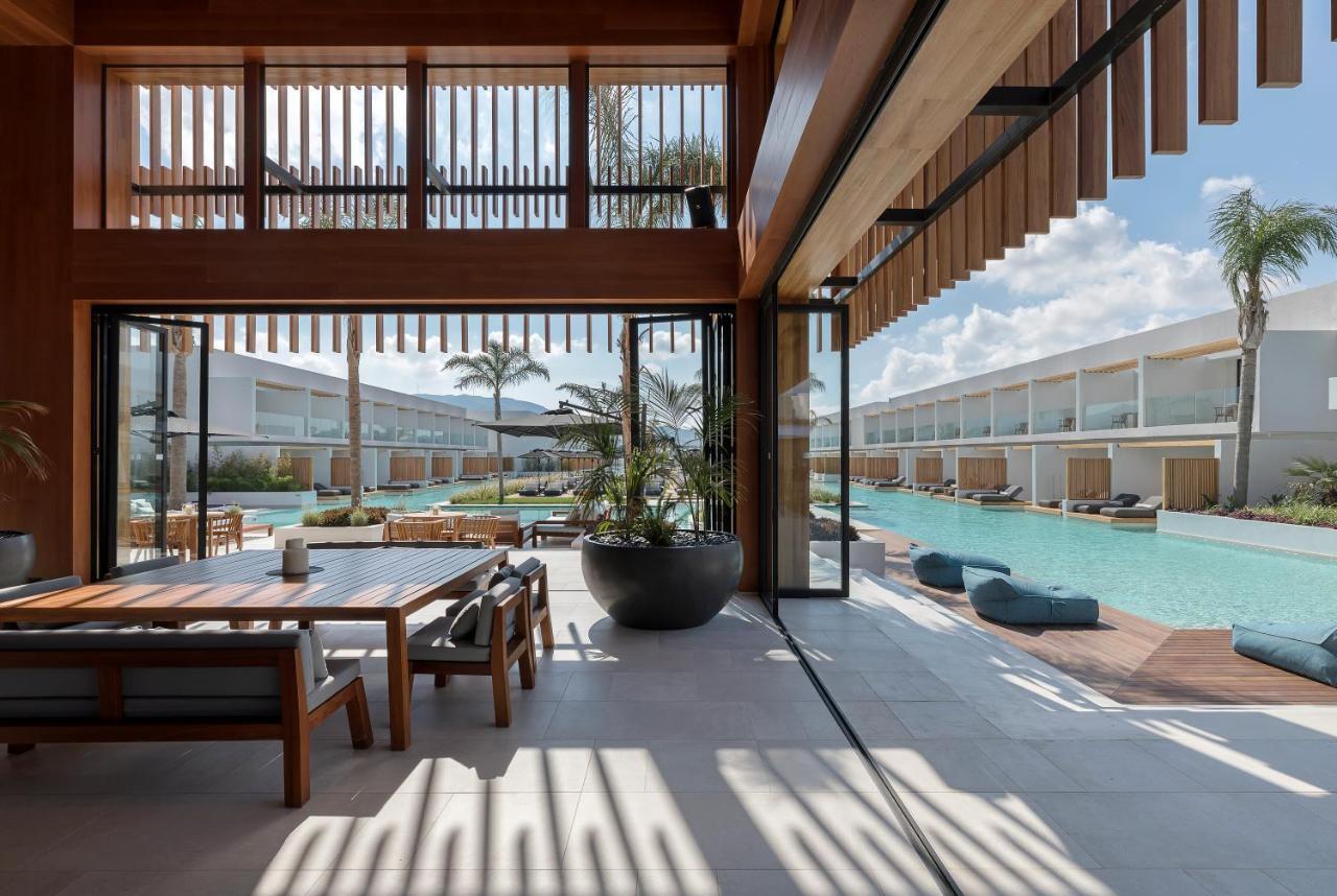 D' Andrea Lagoon All Suites - Adults Only Marmari  Eksteriør bilde The pool at the hotel